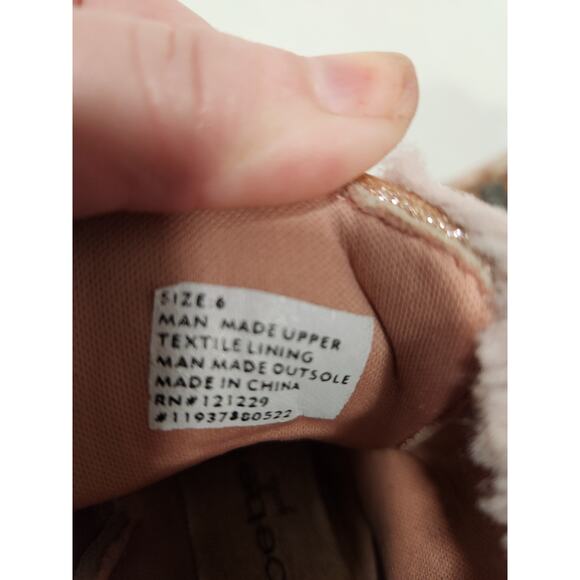 Pink Glitter toddler boots by Bebe size 6 - Picture 7 of 7